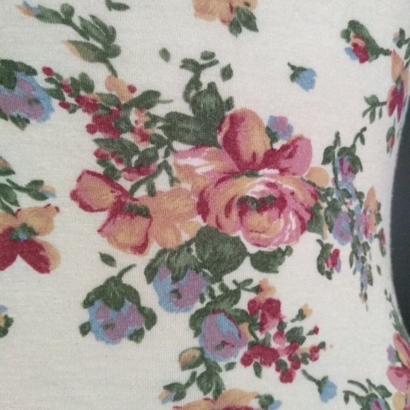 Formfitting floral dress - Picture 5 of 5